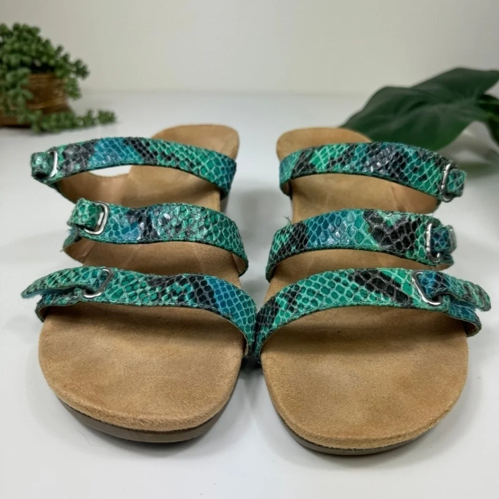 Vionic Dwyn Teal‎ Snake Print Sandals MB